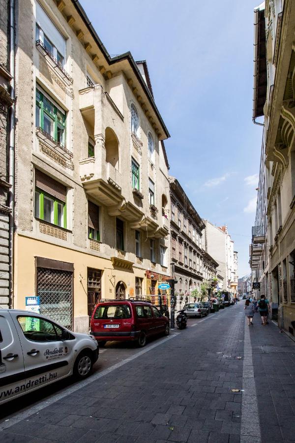 Quiet Nest In The Bustling Centre Of Budapest