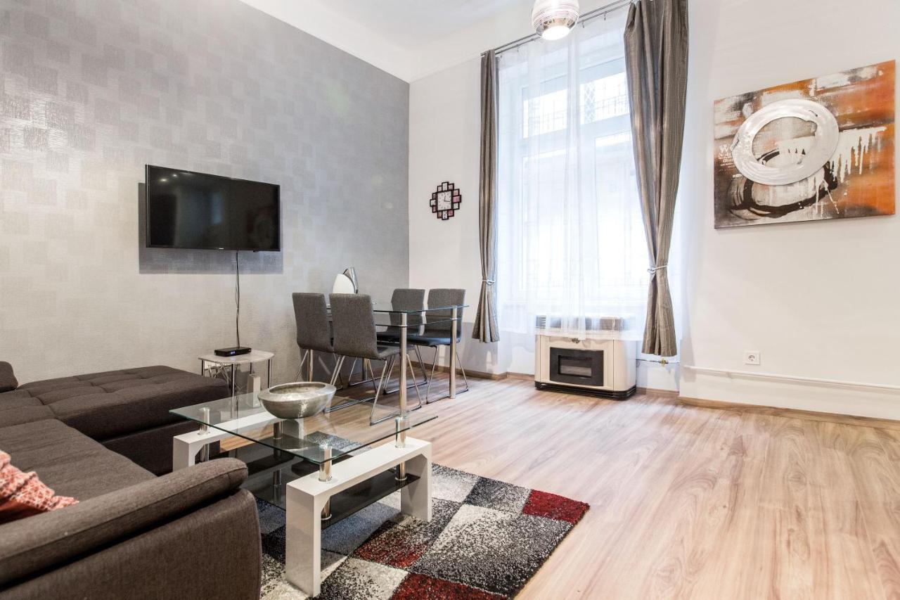 Quiet Nest In The Bustling Centre Of Apartamento *
