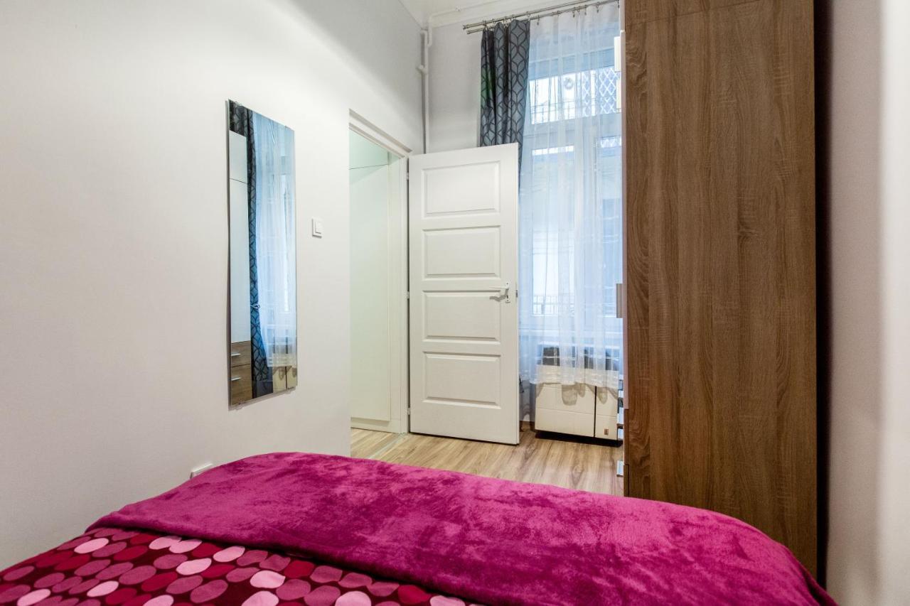 Quiet Nest In The Bustling Centre Of Apartamento