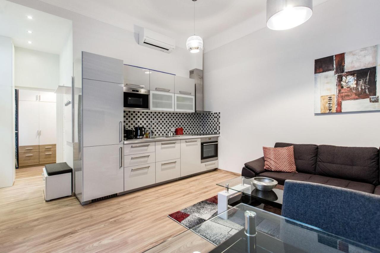Quiet Nest In The Bustling Centre Of Apartamento Budapest